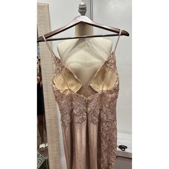 JVN by Jovani JVN2205 Embroidered Lace Fitted Evening Gown Blush/Nude Size 2 - Picture 8 of 9